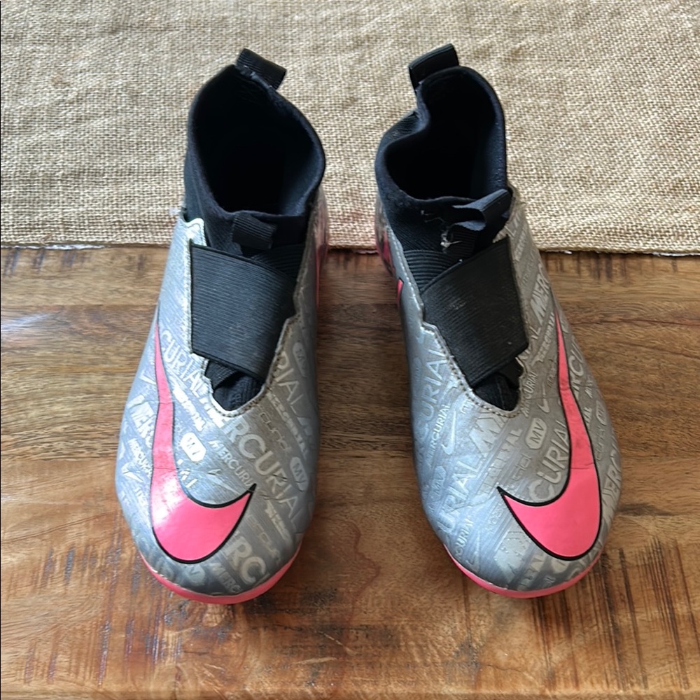 Size 4Y Nike Mercurial Soccer Cleats - Gray and Pink